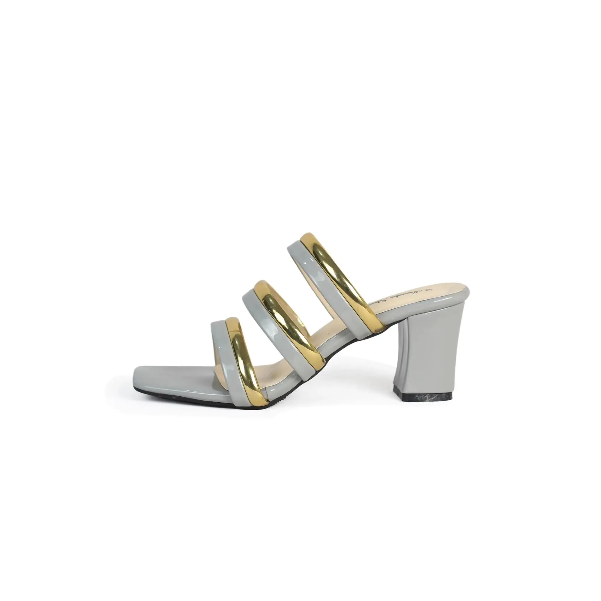 Fashion Footprint: Nawabi shoes shine with BD's block heels