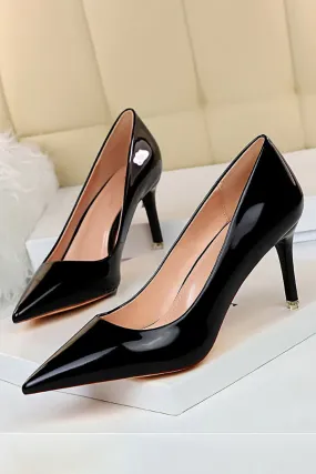 Minimalist Point Toe Court Pumps