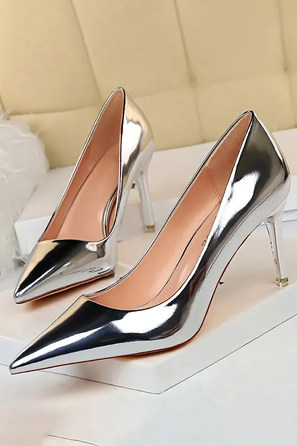 Minimalist Point Toe Court Pumps