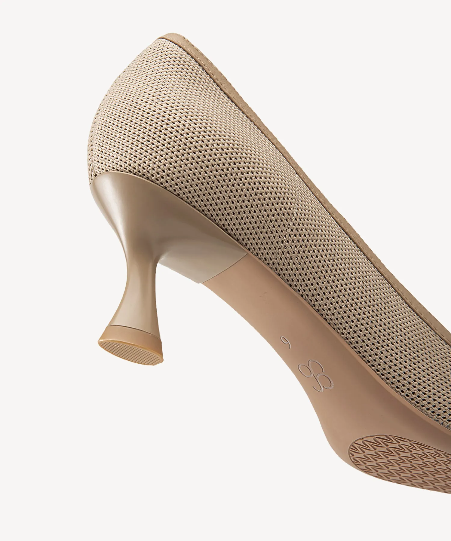 Minimalist Pointed Toe Heeled Pumps Black